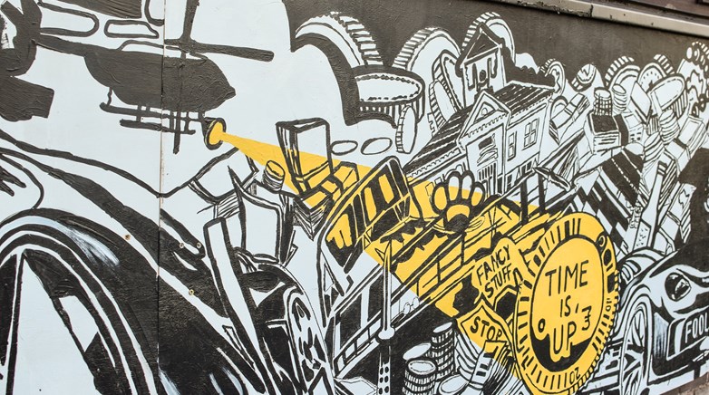 Students unveil mural at local police station